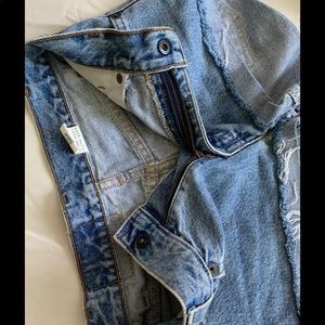 Levi's Shorts - levi jean shorts xxs 22 23 super cute Levi's Shorts - levi jean shorts xxs 22 23 super cute